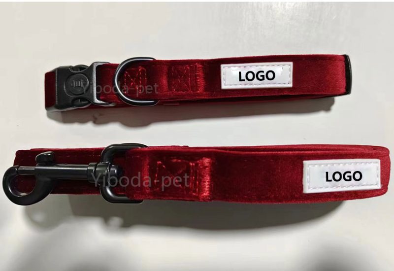 Custom-Velvet-Dog-Collar&Dog-Leash-Manufacturer